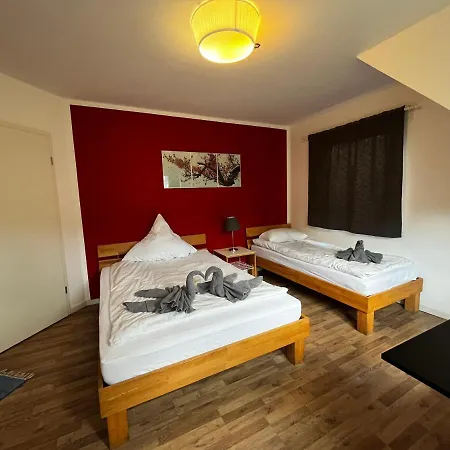 Hostal In Neusserstrasse Colonia